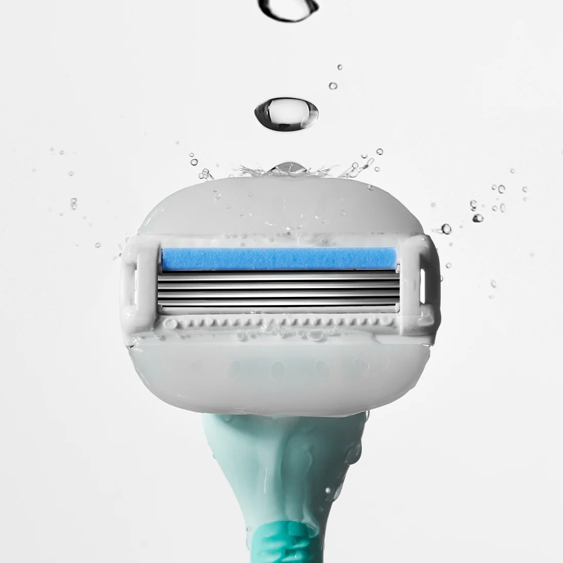 Moisture Plus Razor Set - Image 10